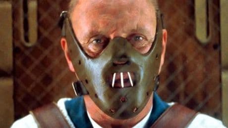 Anthony Hopkins: Kim Kardashians Face-Shapewear inspiriert Hollywoodstar zu Parodie-Video
