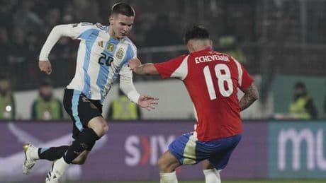 Argentina gana y Mastantuono hace historia