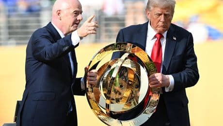 Chelsea muss Kopie nehmen - Trump gibt den Klub-WM-Pokal nicht her