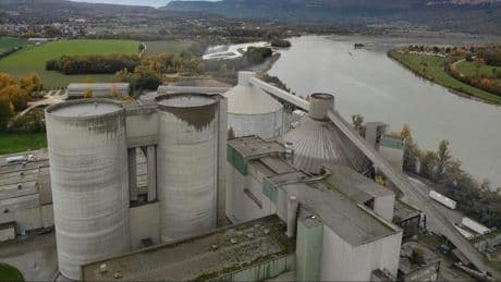 Pipelines à un milliard et flotte fantôme : la solution magique de l’industrie pour atteindre la neutralité carbone