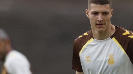 Lukovic, el joven ariete que llega desde Serbia con hambre de gol a UD Las Palmas