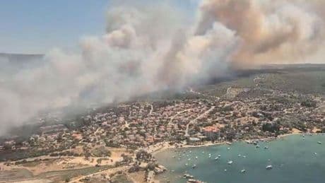 Çeşme’de orman yangını