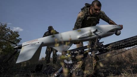 Un comandante ucraniano explica la brutal batalla de drones que libran contra Rusia