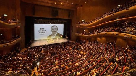 Naaşı AKM'ye getirildi... Sırrı Süreyya Önder son yolculuğuna uğurlanıyor