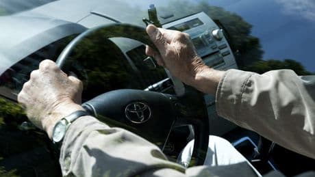 Vind je elektrische auto’s niets? Dan kans is groot dat je gewoon oud bent