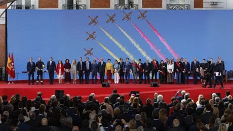 Ayuso reivindica en el Dos de Mayo un Madrid que &quot;nadie apaga ni encierra&quot; y lamenta la ausencia del Ejército