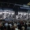 Veertiger valt van bovenste ring bij concert Oasis en wordt ter plekke dood verklaard
