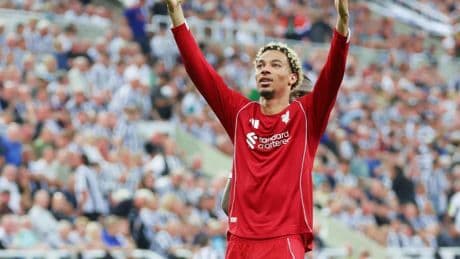 Ekitiké ha caído de pie en la Premier: nuevo gol contra el Newcastle