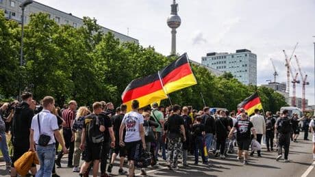 Rechtsextremismus: Woidke sieht "dringenden Handlungsbedarf" bei Rechtsextremismus