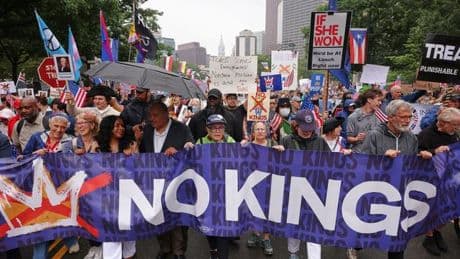 Parade und Proteste: "No Kings": Landesweite Proteste gegen Trump kommen in Gang