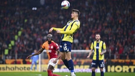Fenerbahçe'nin genç yıldızı Yusuf Akçiçek kariyerine Avrupa'da devam edebilir