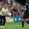 Bondscoach Wiegman met Engelse voetbalsters naar finale van EK