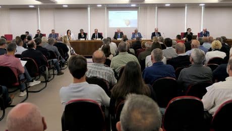 bonÀrea planea inversiones por 116 millones en 2025 y sube el dividendo un 8%