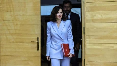 El PSOE pide la dimisión de Ayuso tras filtrarse las facturas falsas de su pareja