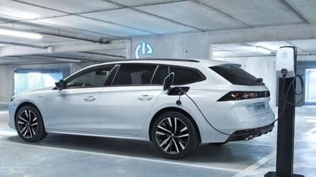Híbridos enchufables: los coches eléctricos para recorrer largas distancias