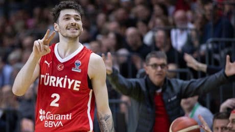 Anadolu Efes Şehmus Hazer'i kadrosuna kattı