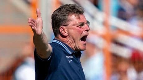 Nach der bitteren Pleite gegen Augsburg knöpft sich Hecking einen Spieler vor