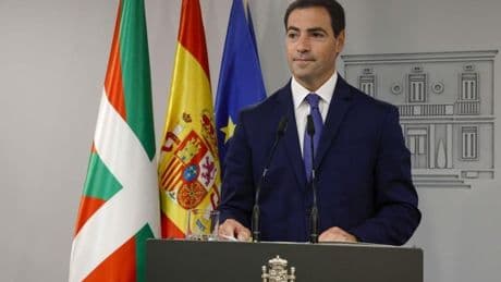 Todos los miembros del Gobierno de Pradales son licenciados y casi un tercio son doctores
