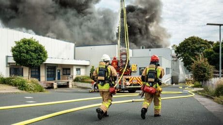 Monheim am Rhein: Stadt sperrt nach Großbrand in Monheim mehrere Spielflächen