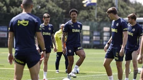 Fenerbahçe'de Jayden Oosterwolde müjdesi!