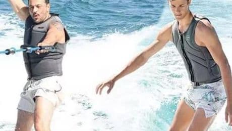 Emre Altuğ, Oğullarıyla Çeşme'de Tatil Yaparken Eğlenceli Anlar Yaşadı