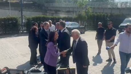 DEM Parti Eş Genel Başkanları, Özel'in İstanbul'daki ofisinde