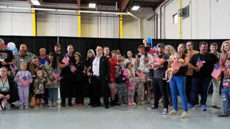 Wegen „Völkermord“ gewährt Trump weißen Südafrikanern den Flüchtlingsstatus