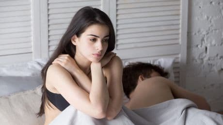 J. Peirano: Der geheime Code der Liebe: Wir haben seit einem Jahr keinen Sex, aber mein Mann masturbiert häufig neben mir