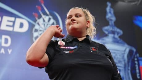 ‘I was ready to throw my darts into the river’ – Beau Greaves reveals battle with dartitis led her to snub tournaments