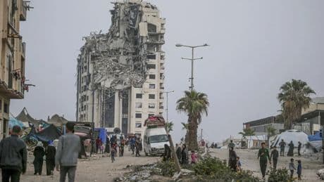 Israel lanza un centenar de ataques contra &quot;objetivos terroristas&quot; en Gaza que dejan más de 80 muertos, según Hamás