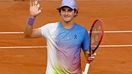 Wie is João Fonseca (18), de nieuwe superster van het tennis? ’Hij slaat iemand volledig achter het behang’