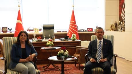İmralı heyetinin Özgür Özel ile görüşmesi başladı