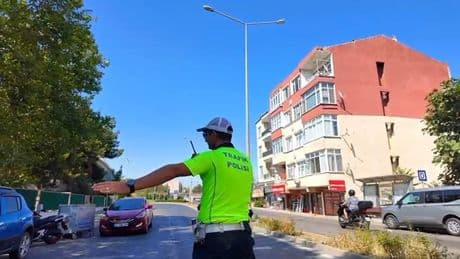Tekirdağ'da 11 ilçede eş zamanlı huzur uygulaması: 7 aranan şahıs yakalandı
