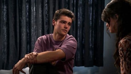 ‘Ginny & Georgia’ Puts A Spotlight On Depression And Addiction In Season 3