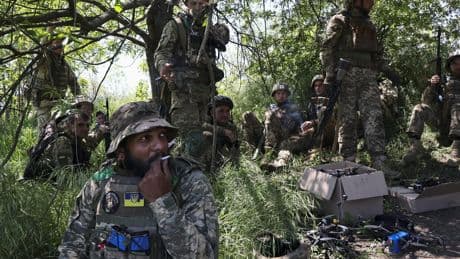 Guerre en Ukraine, jour 1185 : Trump annonce « un gros échange de prisonniers », drones abattus