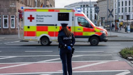 Nürnberg: Schwerer Unfall im Westen – Motorradfahrer schwer verletzt