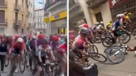 Susto en La Vuelta femenina: una espectadora provoca una gran caída en Barbastro