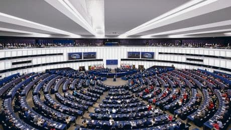 EU-Abgeorndete Gaby Bischoff (SPD) | »Wir können keine Kanonen-oder-Butter-Debatte aufmachen«