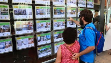 El riesgo de vender un piso barato: «Hay multas de hasta 100.000 euros y dos años de cárcel»