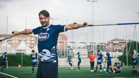 <p dir="ltr">Dall&rsquo;amputazione al ritorno in campo: Feliciano Cosma, il lupo che ha ritrovato il suo branco</p>