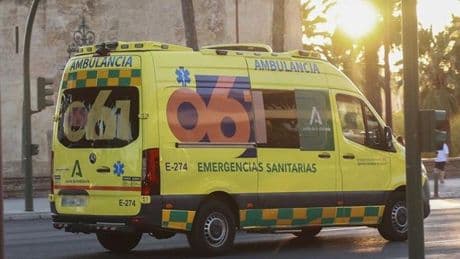 Muere un migrante y otros tres son rescatados con vida tras llegar en patera a Níjar