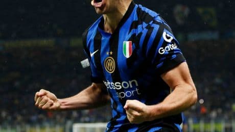 Inter Milan fans desperately fight to get back into San Siro after LEAVING at 3-2 down… missing famous semi-final win