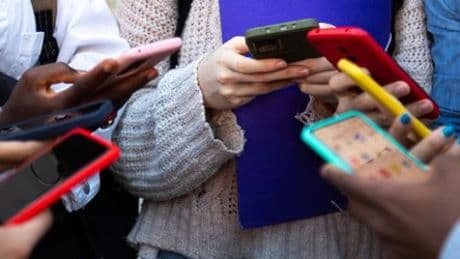 OECD-Vergleich: Deutsche 15-Jährige sind besonders oft am Bildschirm