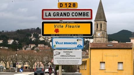 Meurtre dans une mosquée du Gard: le frère de la victime "soulagé" après la reddition du suspect