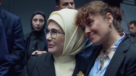 Emine Erdoğan'dan anlamlı paylaşım: "Anneyle Güçlü Türkiye"