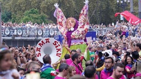 ¿Qué requisitos hay que cumplir para formar parte de una comparsa?