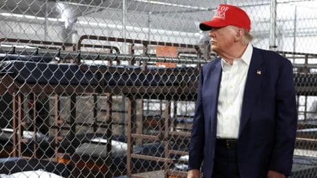 Una jueza federal frena la ampliación del 'Alligator Alcatraz' de Trump por una demanda ambiental
