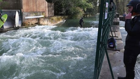 Englischer Garten: München bekommt offiziell eine zweite Eisbachwelle