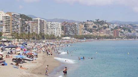 Horror in Spanish seaside city as body found on tourist beach