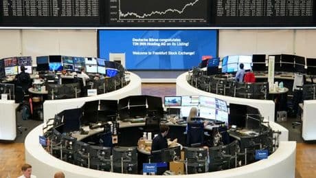 Börse: Dax springt erstmals über 24.000 Punkte